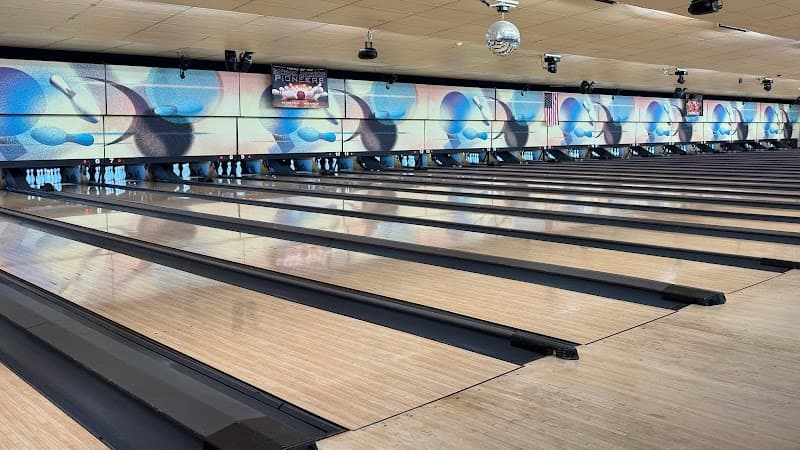 Interior view of 10 Pins of Trenton bowling alley
