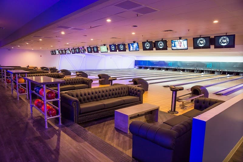 Interior view of 810 Entertainment - North Myrtle Beach bowling alley