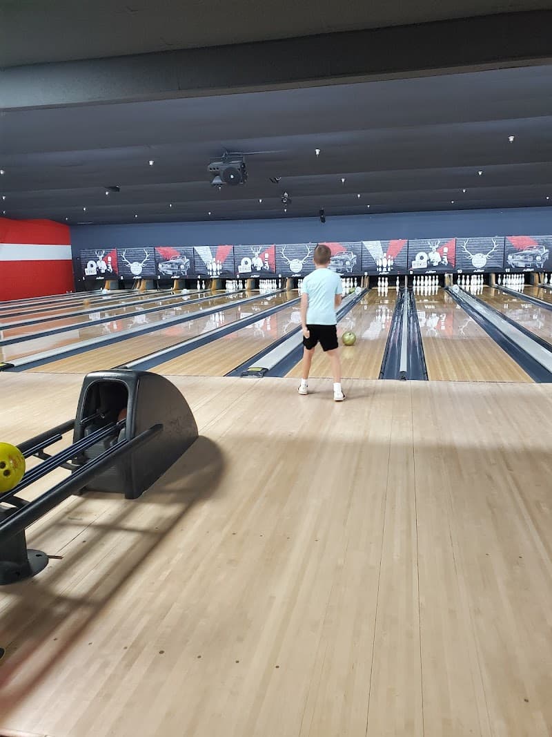 Interior view of AMF Deltona Lanes bowling alley