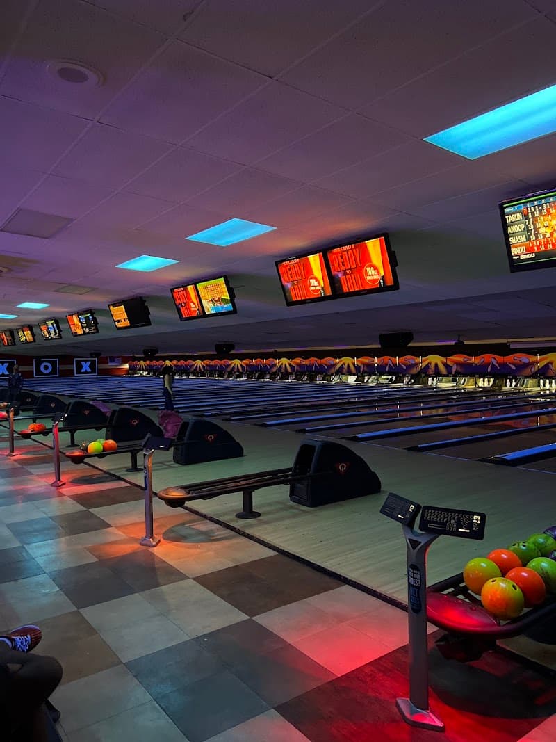 Interior view of AMF Indian River Lanes bowling alley