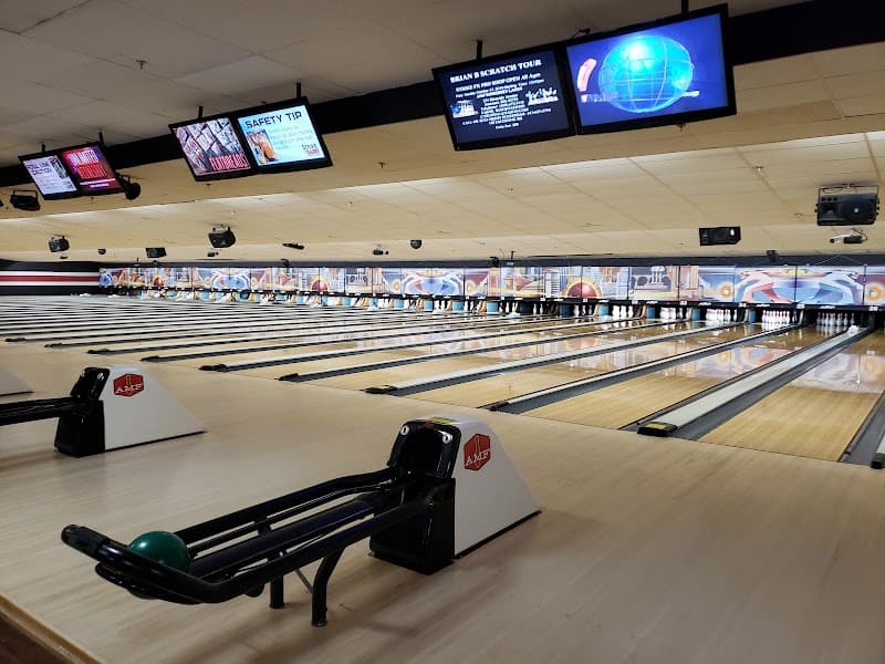 Interior view of AMF Somerset Lanes bowling alley