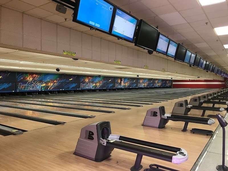 Interior view of Bowlero Woodridge bowling alley