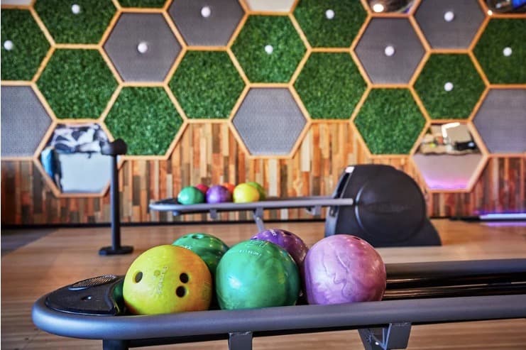 Interior view of Break Point bowling alley