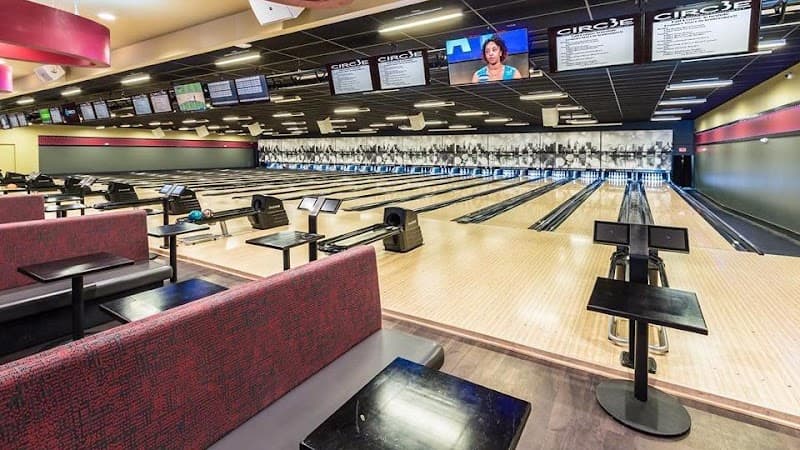 Interior view of Circle Bowl & Entertainment bowling alley