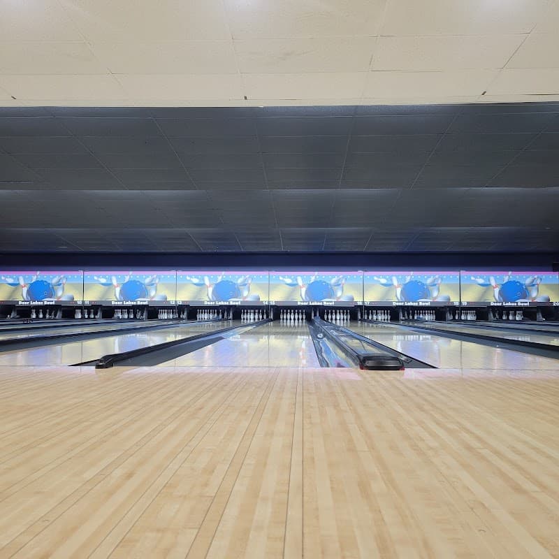 Interior view of Deer Lakes Bowl & Lounge bowling alley