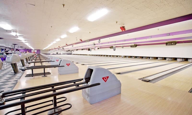 Interior view of Diversey River Bowl bowling alley