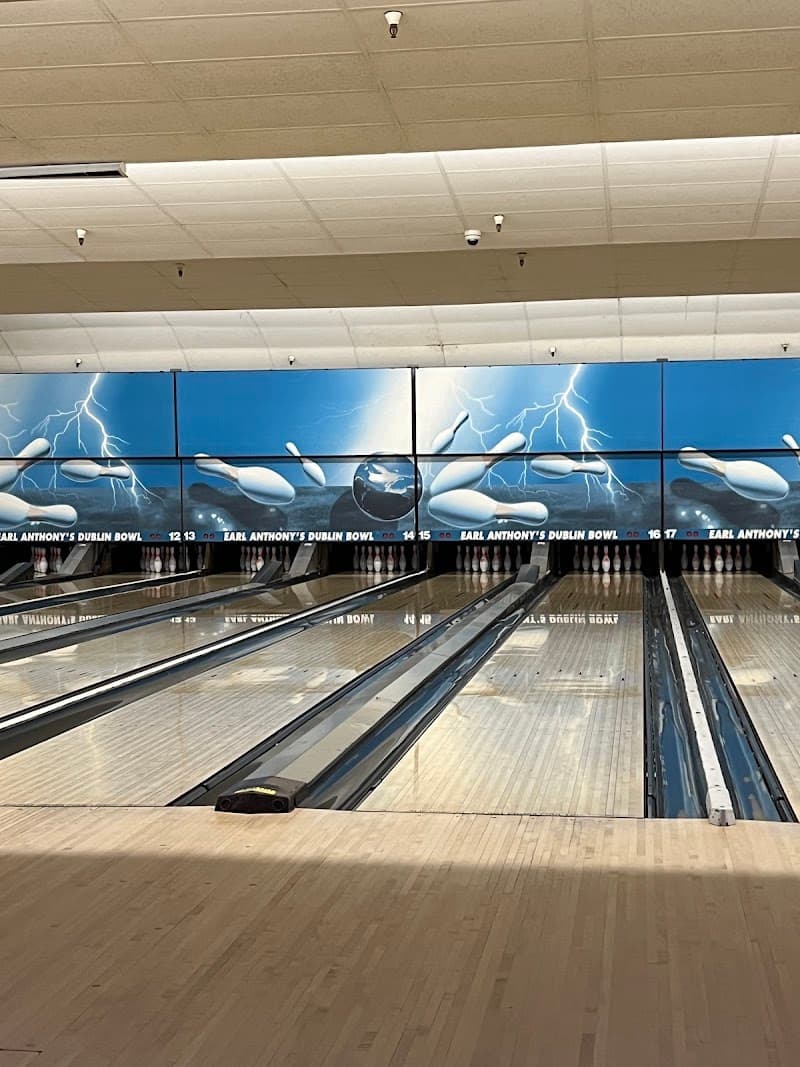 Interior view of Earl Anthony's Dublin Bowl bowling alley