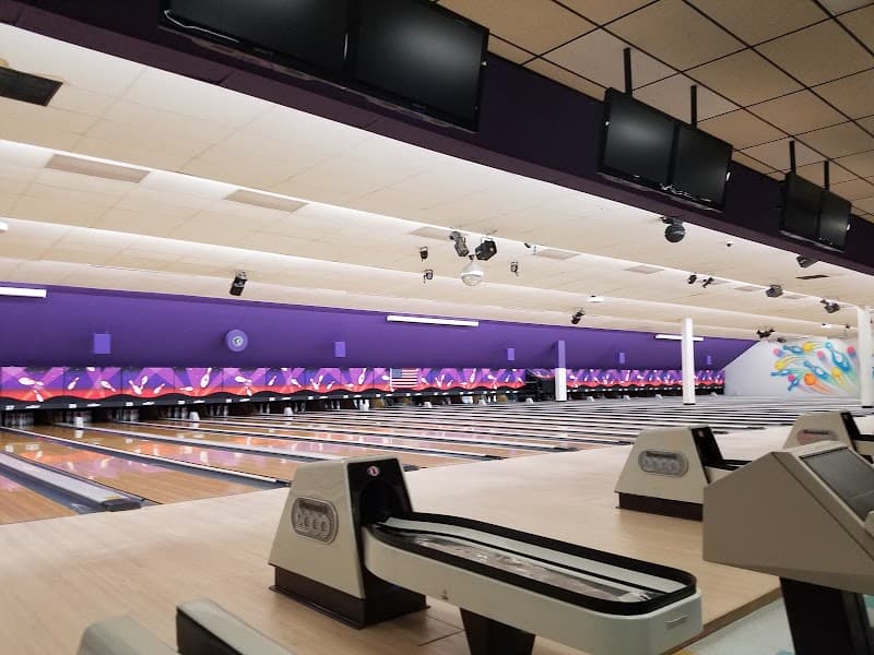 Interior view of Hall of Fame Silver Lanes bowling alley
