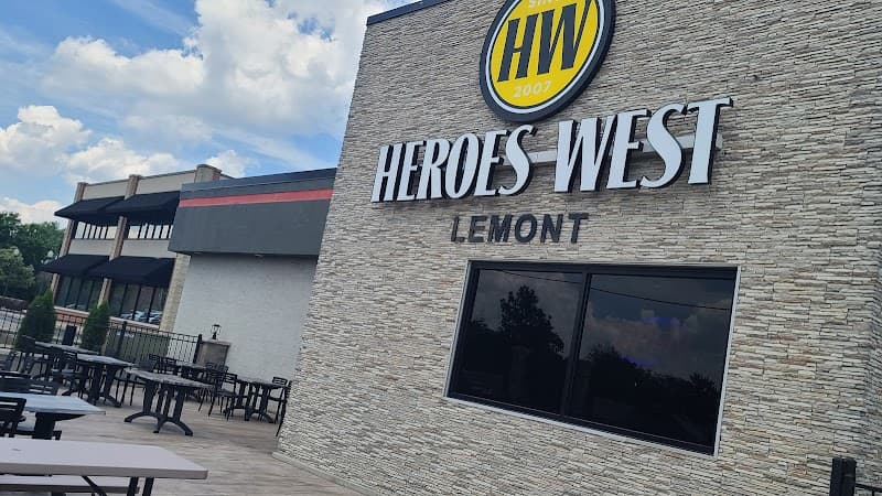 Interior view of Heroes West Lemont bowling alley