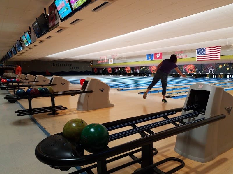Interior view of Ledgeview Lanes bowling alley