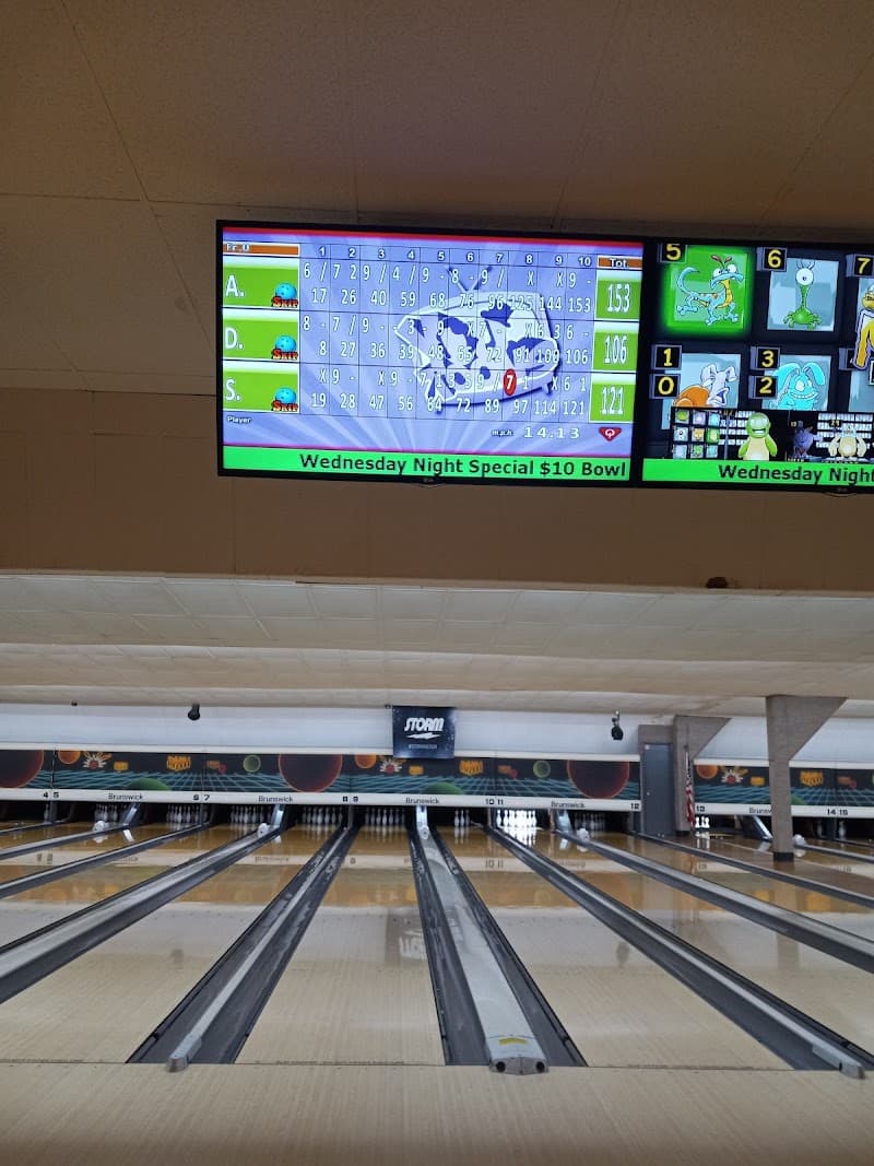 Interior view of Mountaineer Bowling Lanes bowling alley
