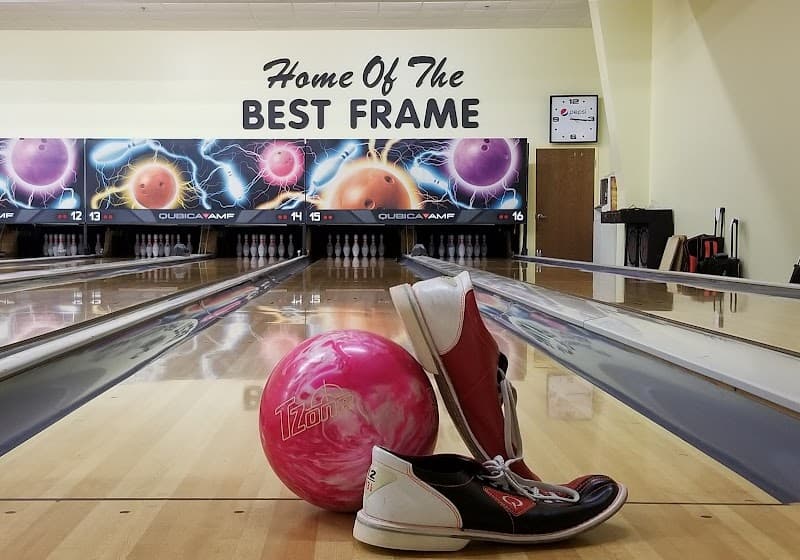 Interior view of Ogemaw Lanes & Lounge bowling alley