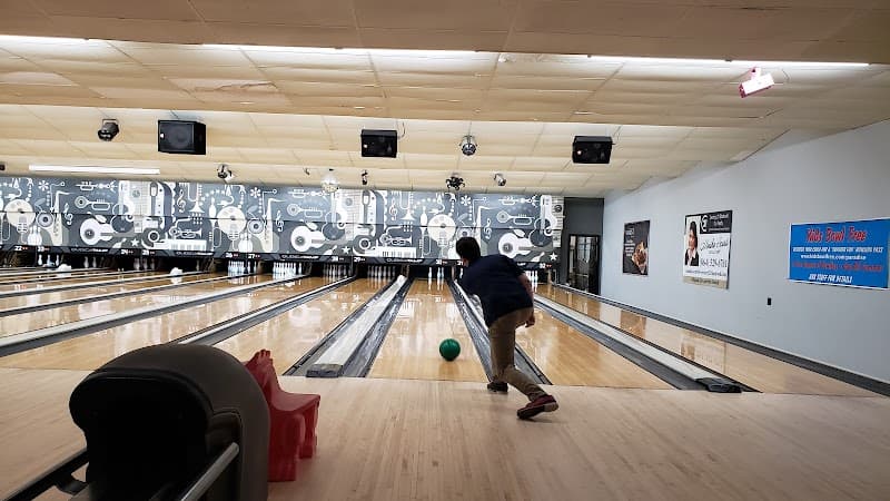 Interior view of Paradise Lanes & FEC bowling alley