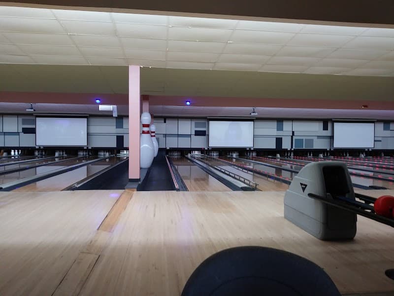 Interior view of Saint Lucie Lanes bowling alley