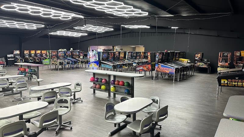Interior view of Total Pindemonium Dexter Bowl bowling alley