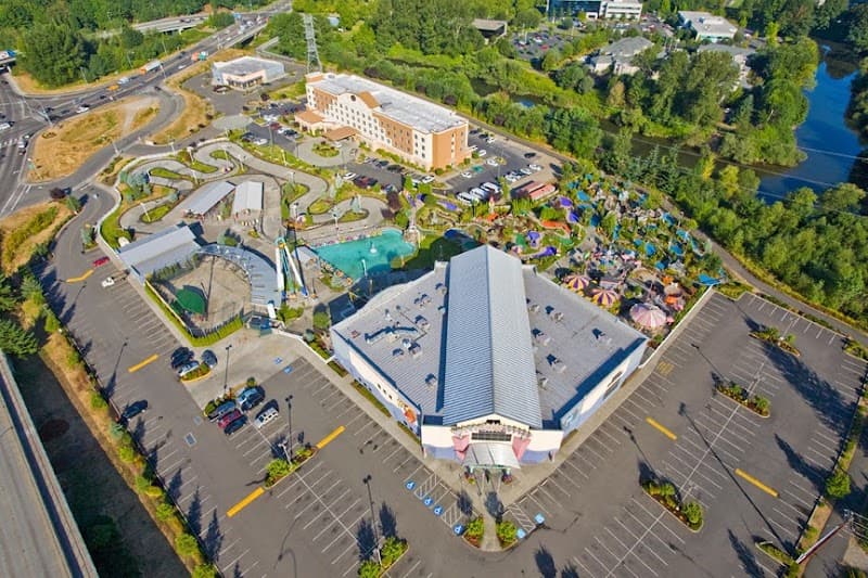 Interior view of Tukwila Family Fun Center & Bullwinkle's Restaurant bowling alley