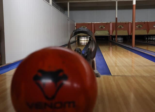 Interior view of Wailuku Lanes bowling alley