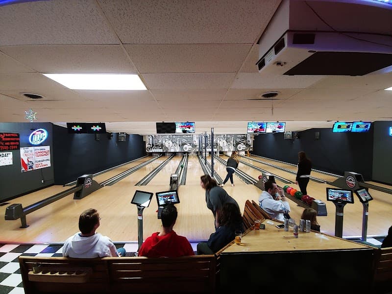 Interior view of Wauconda Bowl bowling alley