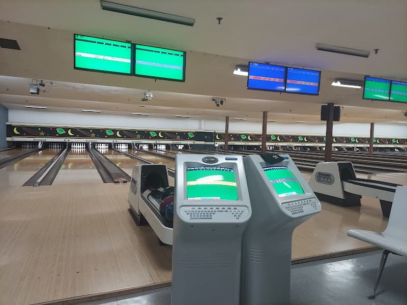 Interior view of Wood Dale Bowl bowling alley