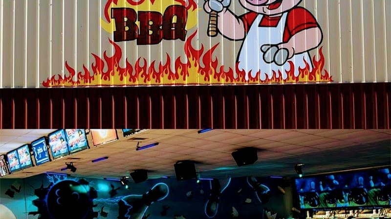 Interior view of Woodcrest Lanes Bowling Alley/The Smokin Pin BBQ Restaurant bowling alley