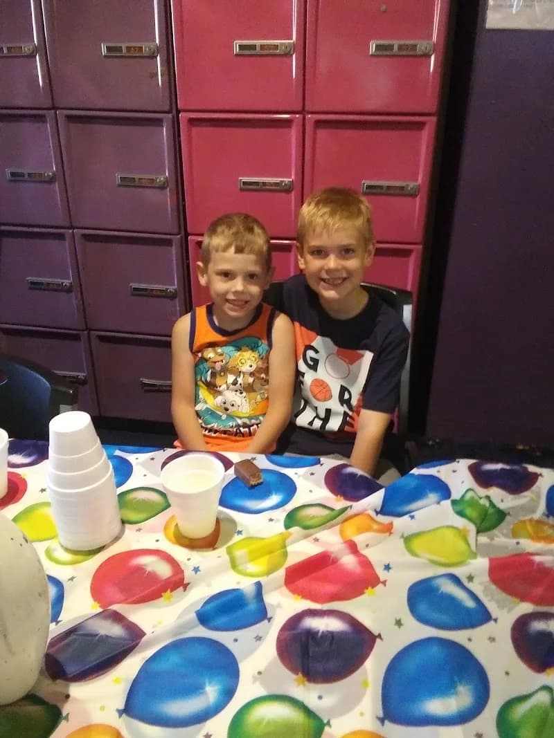 Scottsburg Bowling Lanes - Image 7