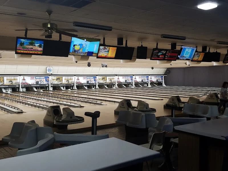 Tangerine Bowl and Spare Time Sports Bar - Image 3