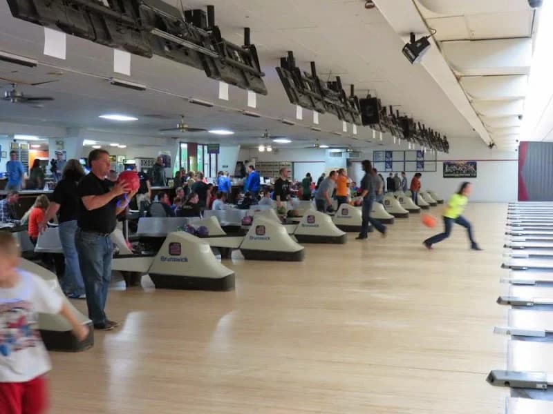 Tangerine Bowl and Spare Time Sports Bar - Image 6