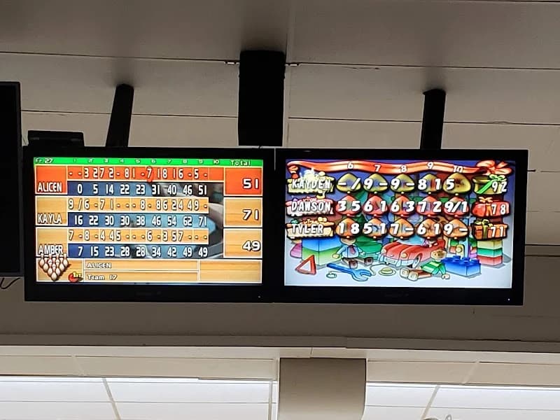 Tangerine Bowl and Spare Time Sports Bar - Image 8