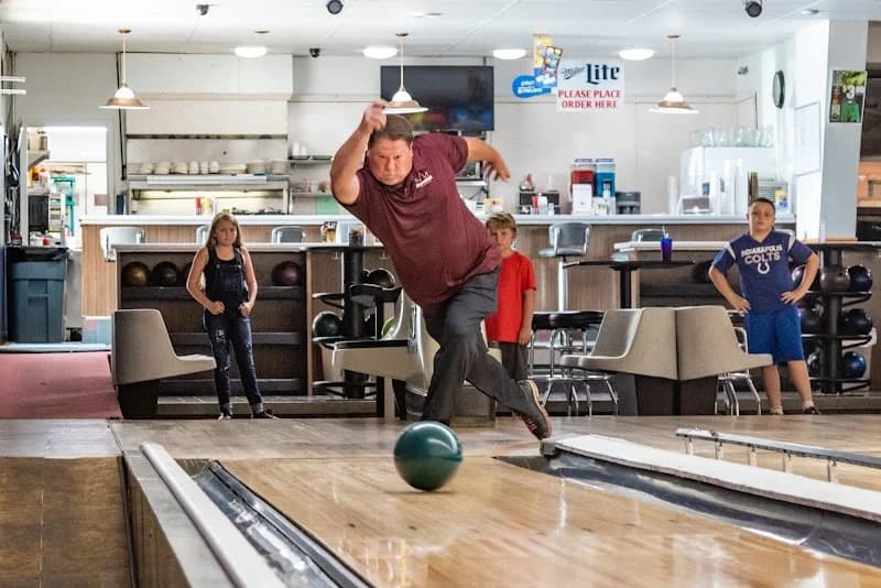Tangerine Bowl and Spare Time Sports Bar - Image 9