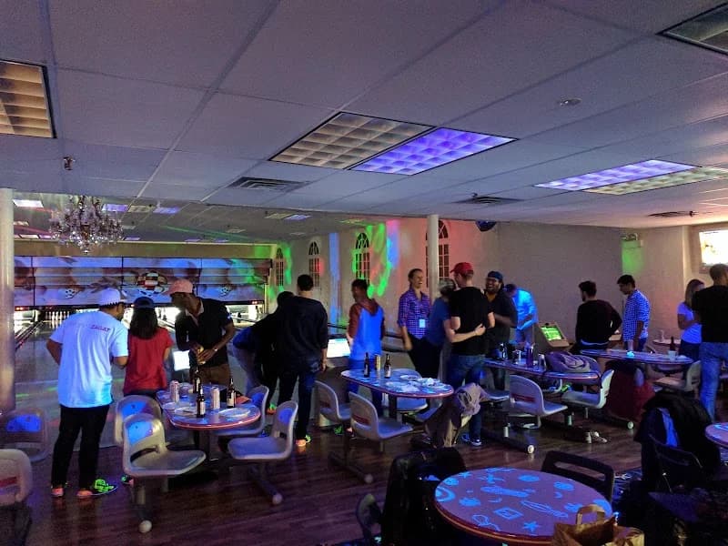 Wilmette Bowling Center Inc - Image 3