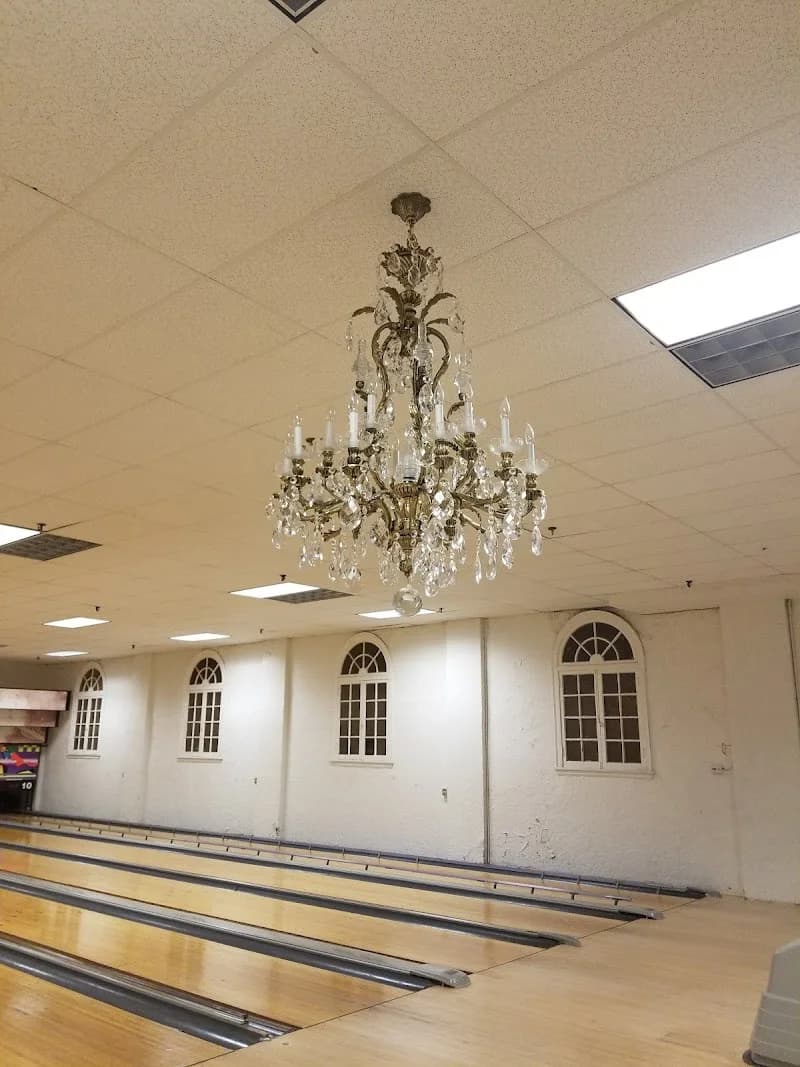 Wilmette Bowling Center Inc - Image 5