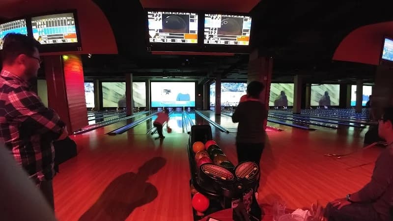 Bowlero Anaheim - Image 10