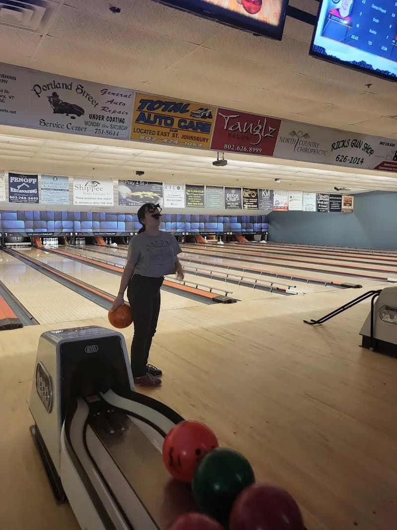 Gold Crown Lanes - Image 1