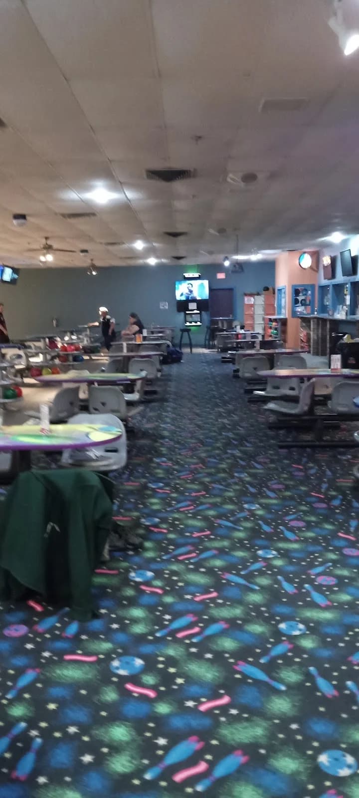 Gold Crown Lanes - Image 3