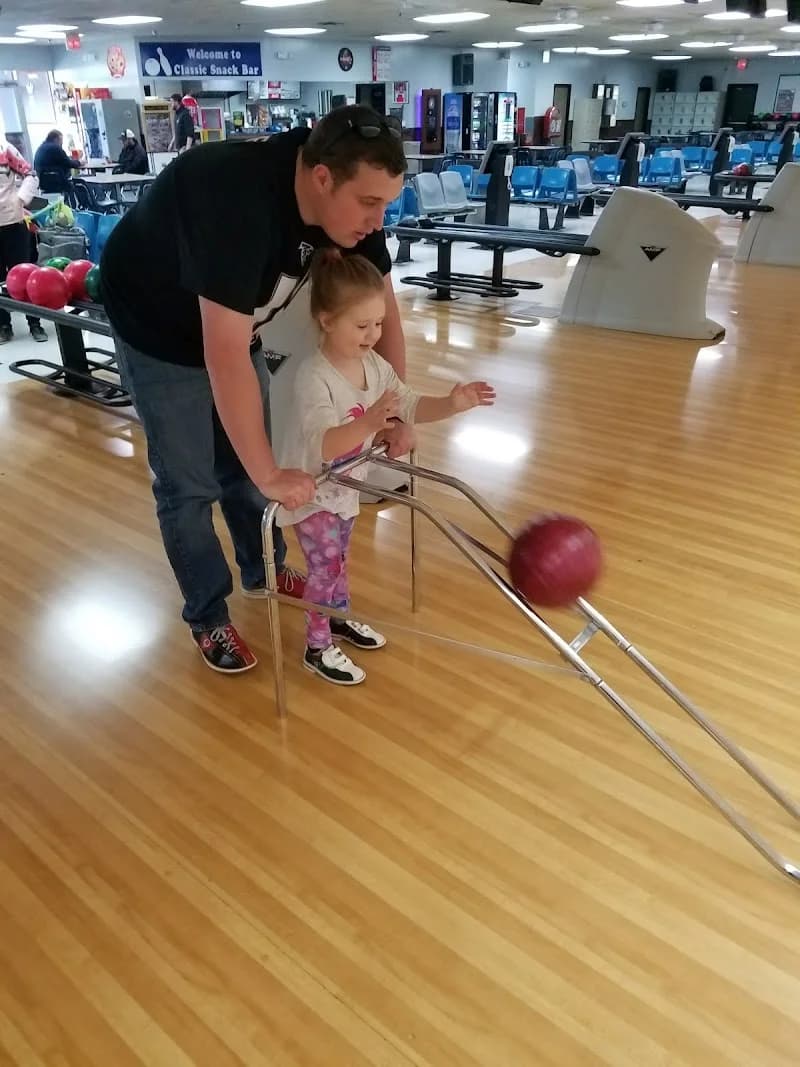 Classic Bowling Center - Image 7