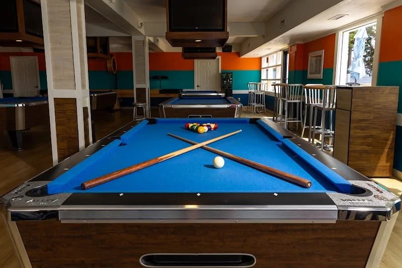 Fin City Bowling - Image 4