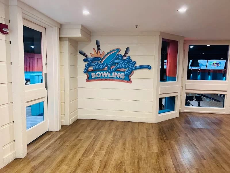 Fin City Bowling - Image 5
