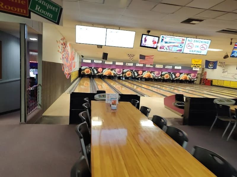 Longshot Lanes Bowling Center - Open Seasonally - Image 2