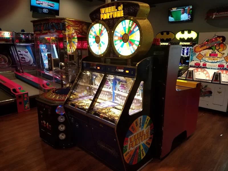 PINS Bowling Alley - Image 3