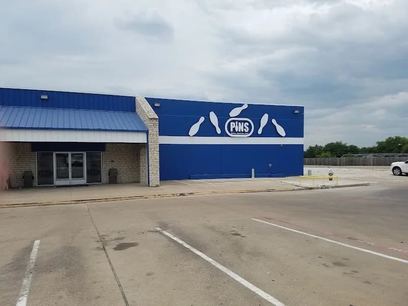 PINS Bowling Alley - Image 5