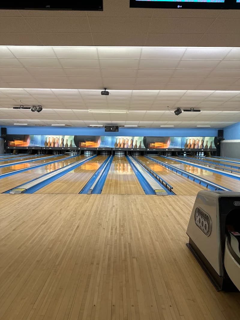 Devon Lanes - Image 2