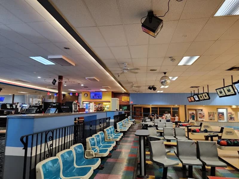 Devon Lanes - Image 7