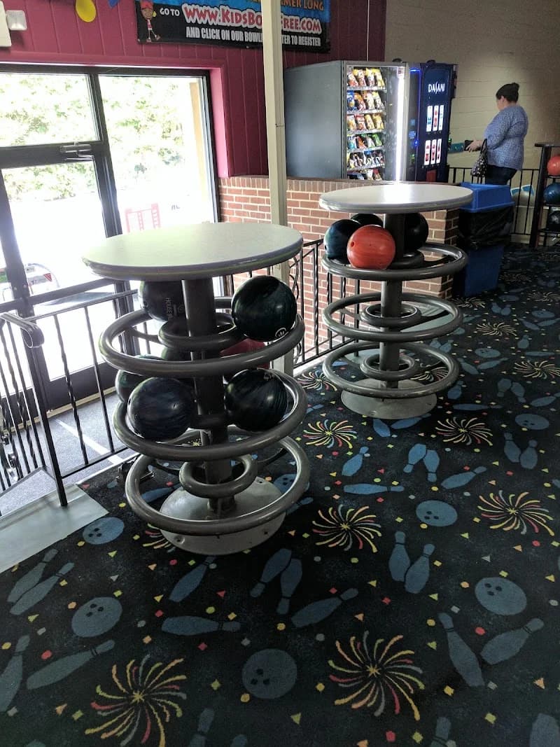 Devon Lanes - Image 8