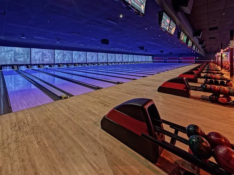 Bowlero Dallas - Image 2