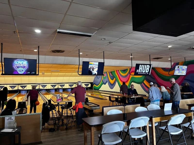HUB Bowling (Playaway) - Image 1