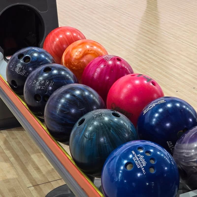 Majestic Lanes Bowling Alley - Image 9