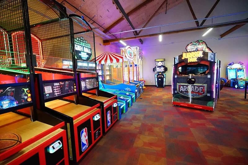 KingPins Family Entertainment Center (Portland) - Image 2