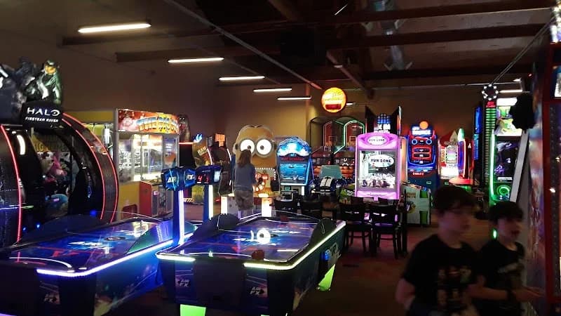 KingPins Family Entertainment Center (Portland) - Image 3
