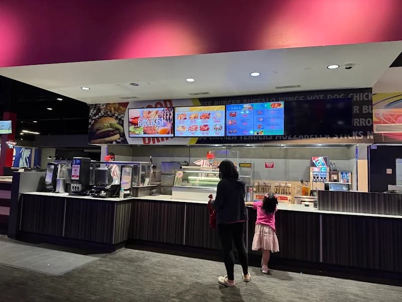 Round1 Bowling & Arcade Grapevine Mills - Image 9