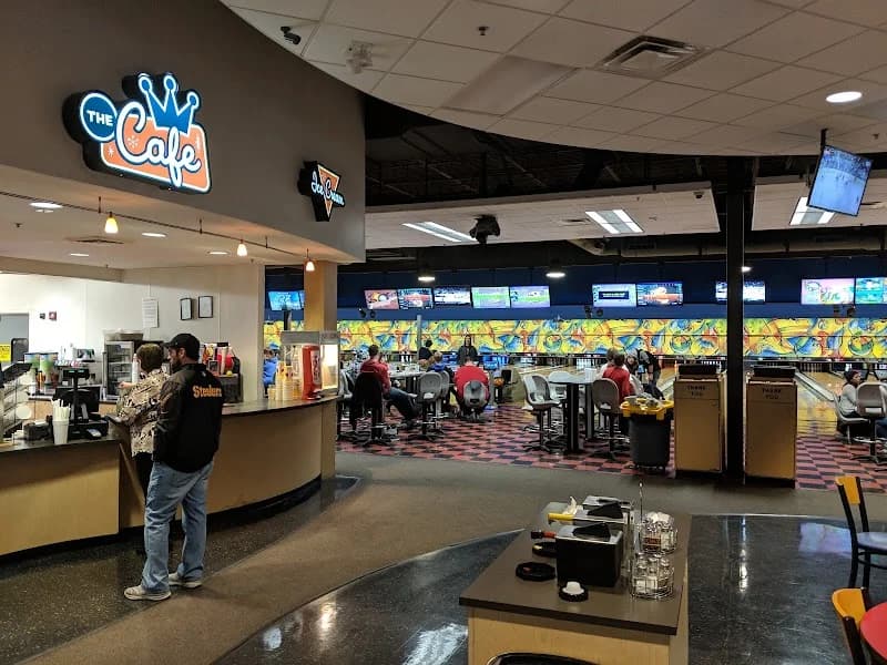 Kingpin Lanes - Image 9